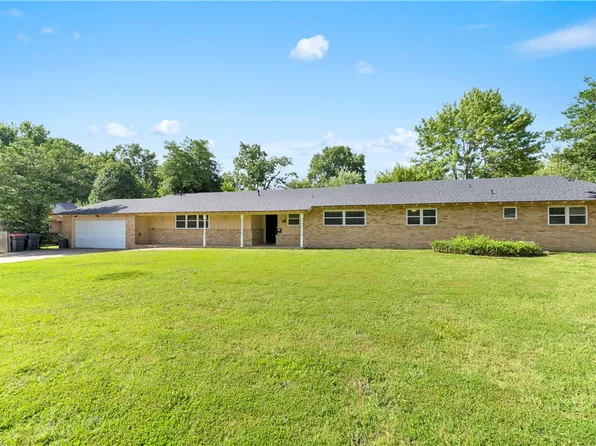 1510 Circle Dr, Springdale, AR 72764