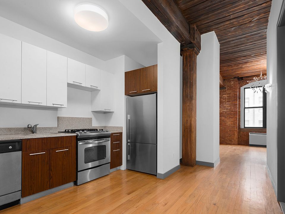 1st image of 390 Wythe Ave APT 4A