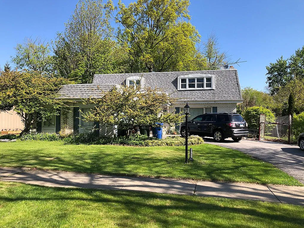 2721 Maryland Ave photo 1