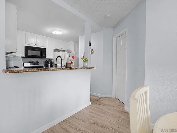 3rd image of 3065 Charwood Ct