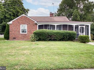 30 Delaware Dr, Penns Grove, NJ 08069