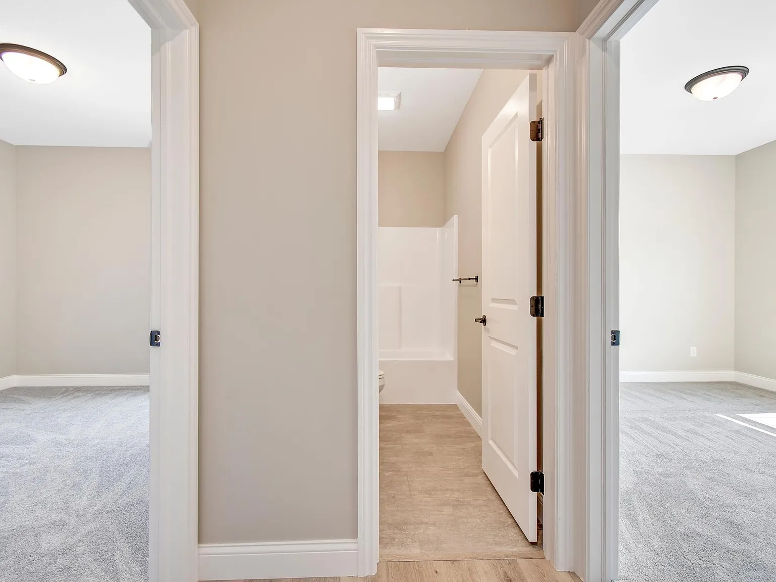 3 bed, 1495 sqft, $2,450 — Photo 3