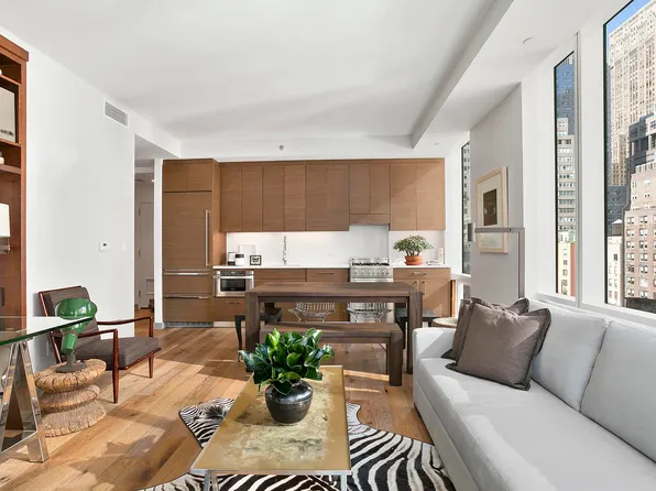 325 Lexington Avenue image 3 of 15