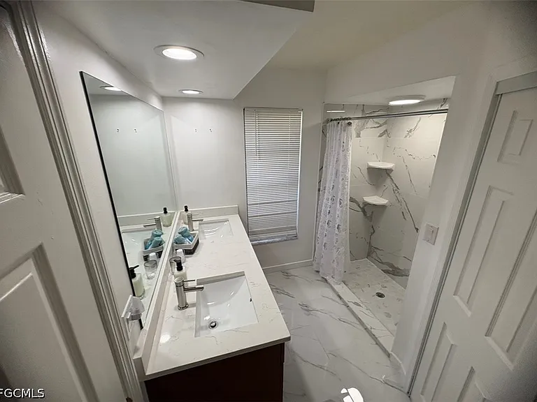 4509 SW 1st Pl — Photo 13