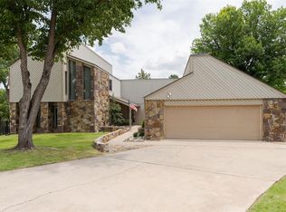 6200 Olde Harwick Cir, Oklahoma City, OK 73162