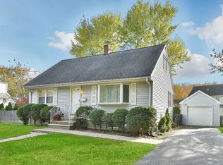 432 Dorchester Rd, Ridgewood, NJ 07450