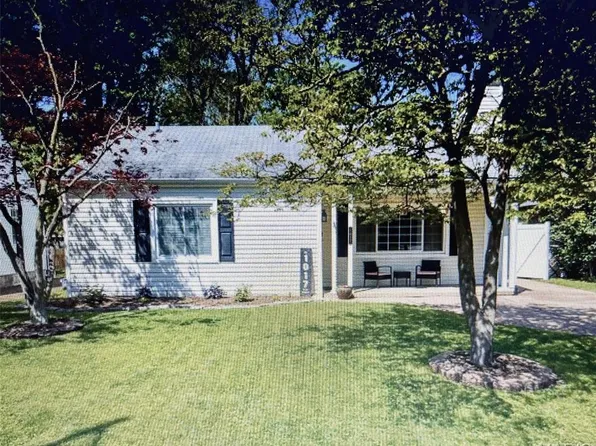 1017 Plaza Ter, Saint Louis, MO 63122