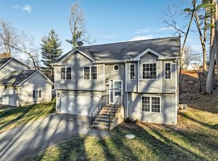 45 Pocantico Ave, Springfield, MA 01109