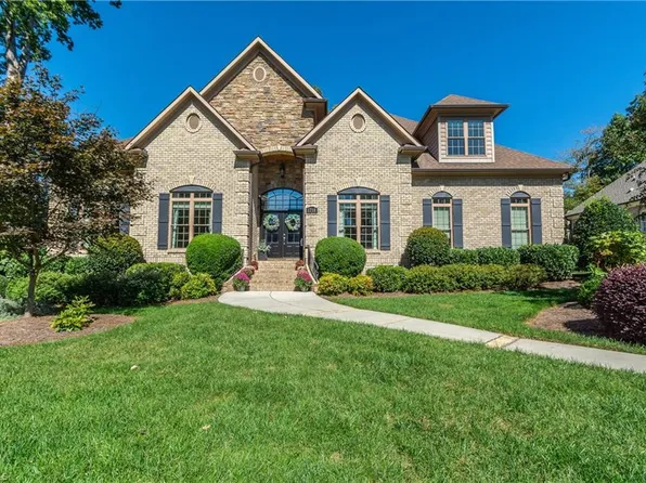 1718 Willow Wick Dr, Greensboro, NC 27408