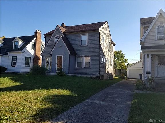 3rd image of 132 E Beechwood Ave