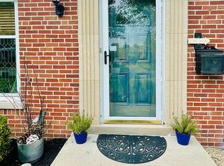 717 N Delphia Ave, Park Ridge, IL 60068