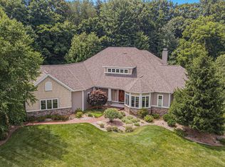 2430 Persimmon Pl NE, Belmont, MI 49306