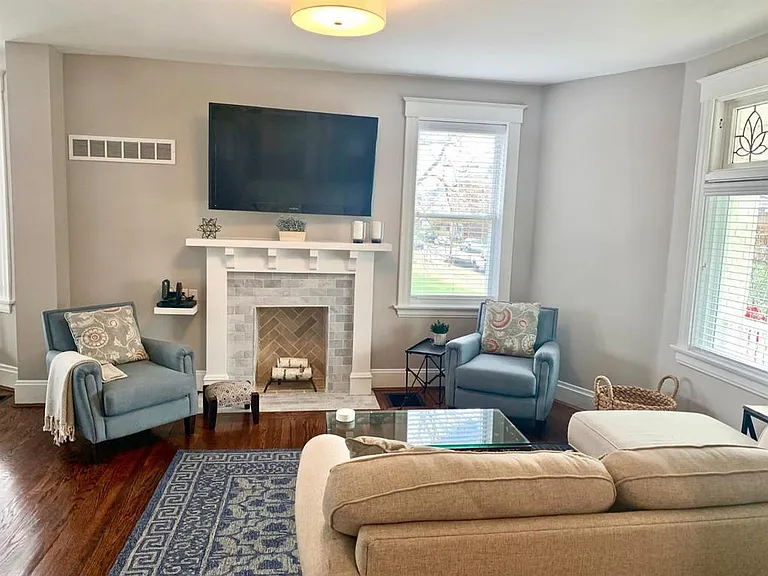 2518 Shanmoor Ave — Photo 5