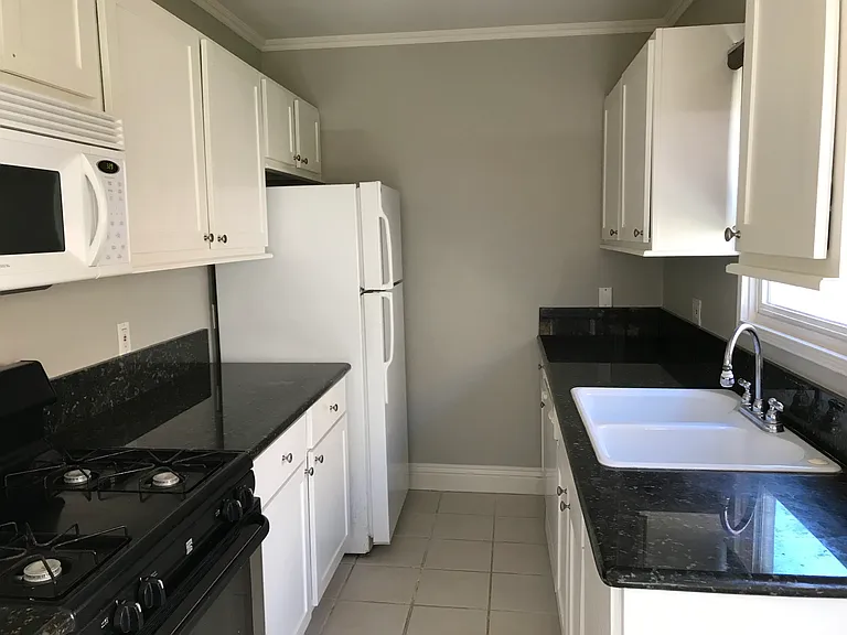 4656 Bermuda Ave — Photo 3