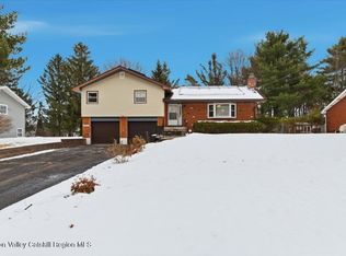 8 Louise Dr, Latham, NY 12110