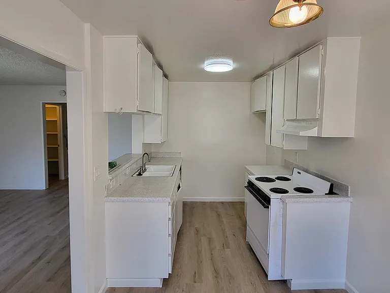 185 Quincy Ave #203 — Photo 2