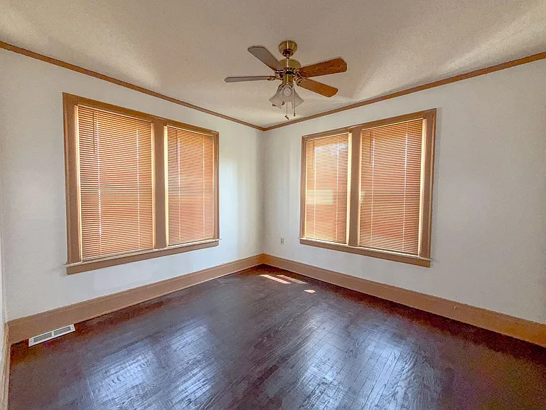 9392 Woodside St — Photo 17
