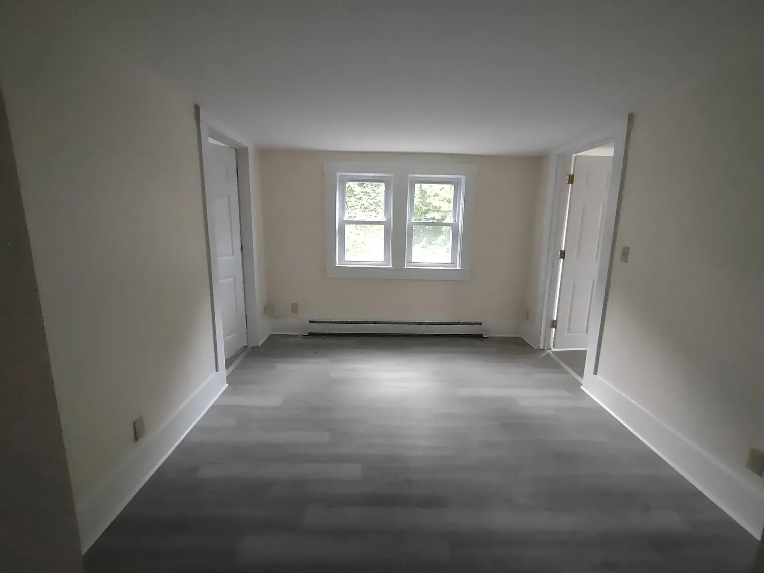 2 bed, 1.0 bath, 13862 sqft, $1,725 — Photo 3