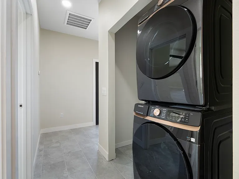 1822 E Roma Ave #2 — Photo 12