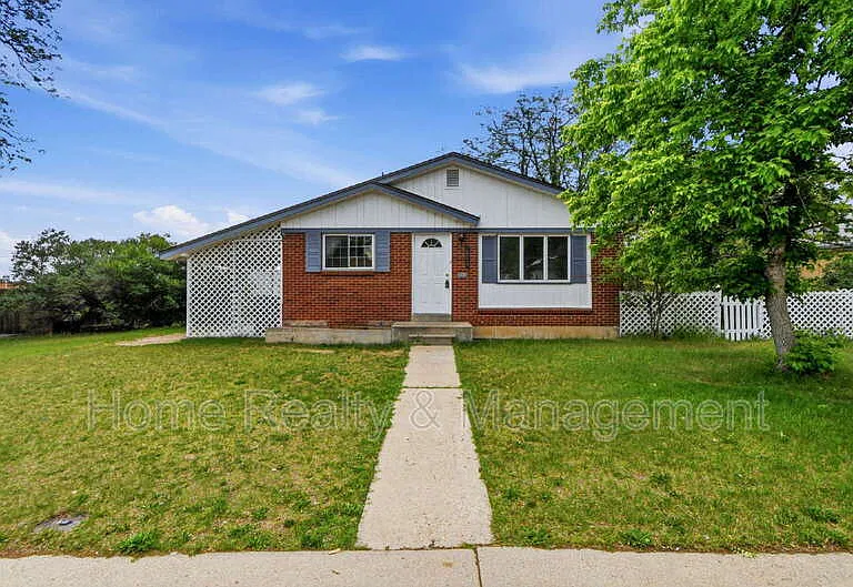 10712 Loren Ln — Photo 4