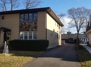 639 S McKinley Ave #1D, Arlington Heights, IL 60005
