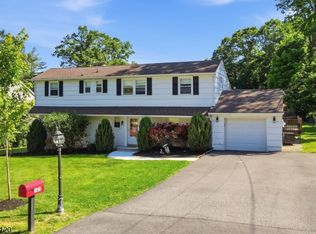101 Walnut St, Oakland Boro, NJ 07436