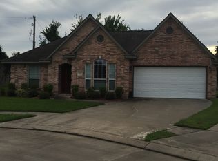 115 Silver Bay Ln, Lake Jackson, TX 77566