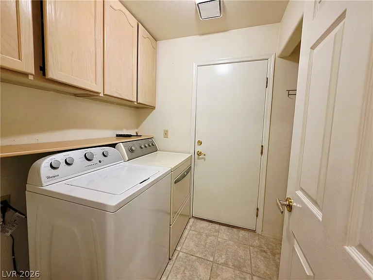 8213 Arch Bay Ln — Photo 14