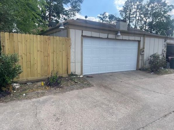 12227 W Village Dr UNIT D, Houston, TX 77039