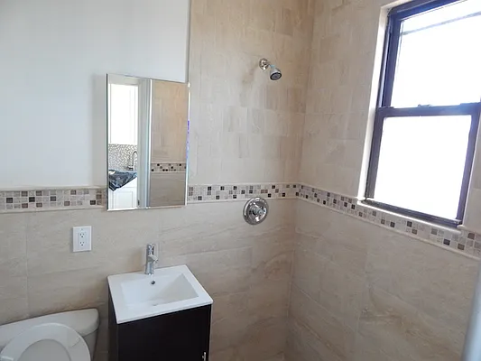 Rented by Capri Jet Realty Corp | media 1