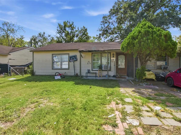 6038 Belmark St, Houston, TX 77033
