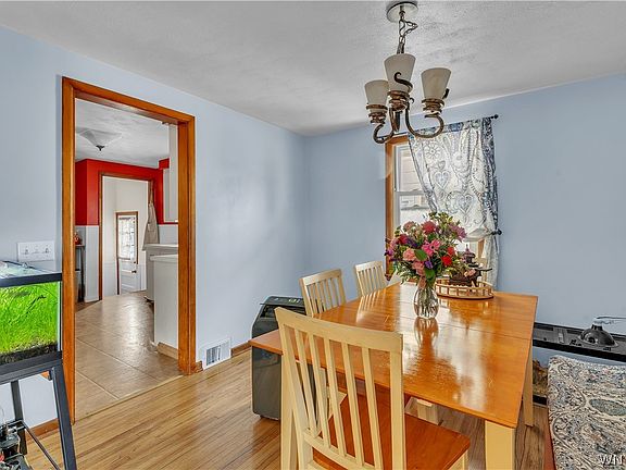 5th image of 160 Parkhurst Blvd
