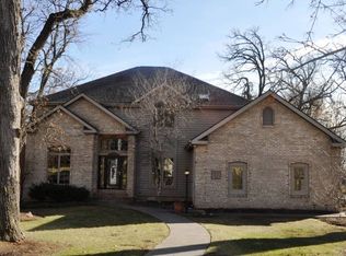 2303 Preston Ln, Dundee, IL 60118