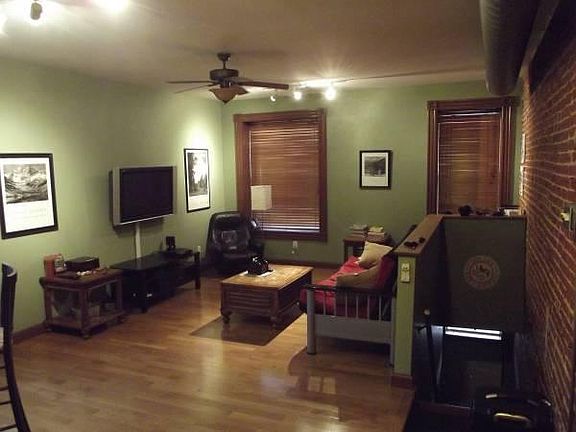 4th image of 3342 S Grand Blvd