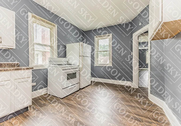 230 Kinsey St #4 — Photo 1