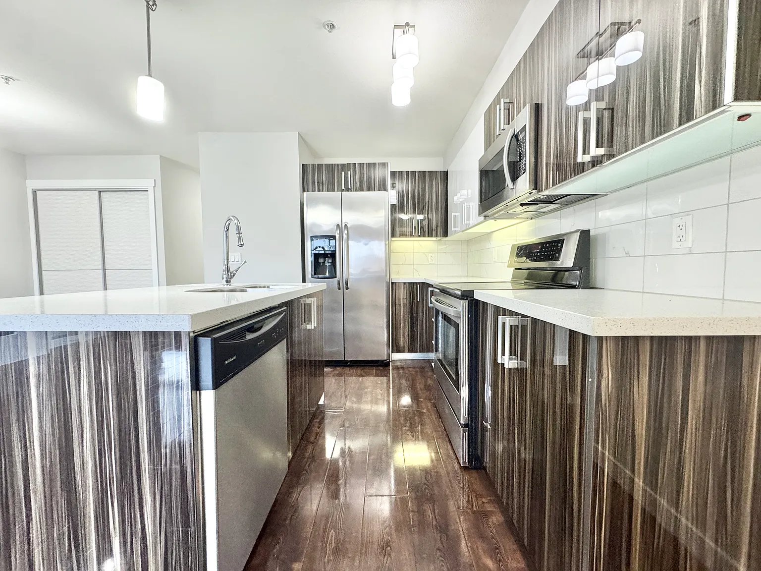 22318 Lougheed Hwy #3XX photo 1