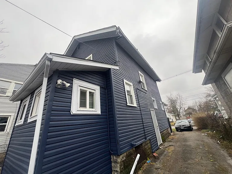 1102 E 17th Ave — Photo 13