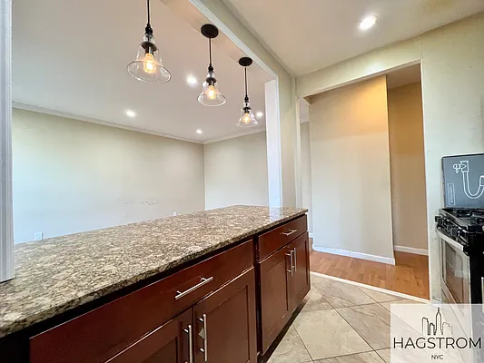 Rented by Hagstrom Management Inc | media 12