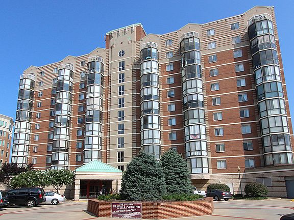 3rd image of 24 Courthouse Sq APT 503