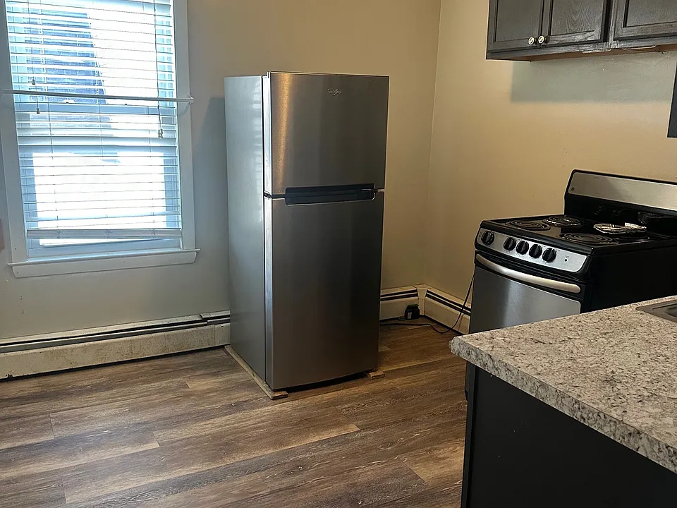 116 Aiken Ave #2