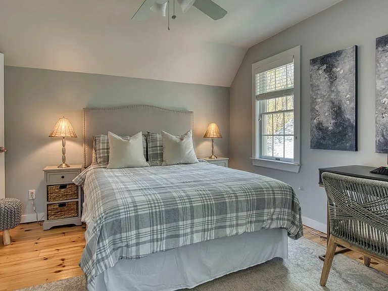 17 Emerson Pl — Photo 15