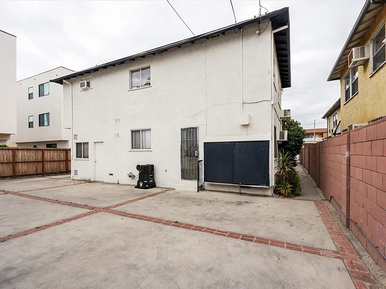6242 Beck Ave #5 — Photo 15