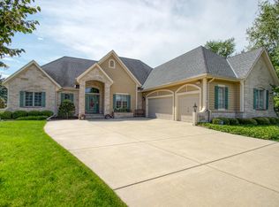 N29W26269 Steeplechase Ct, Pewaukee, WI 53072
