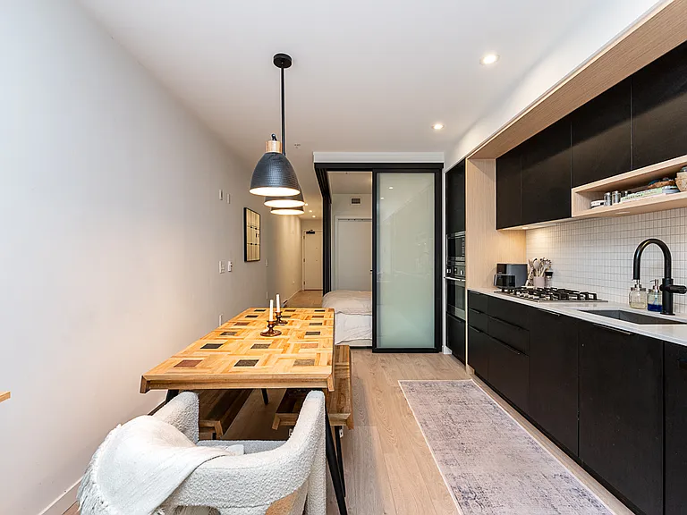 2520 Guelph St #215 — Photo 33