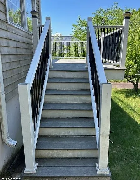 305 Winding Hill Dr — Photo 3