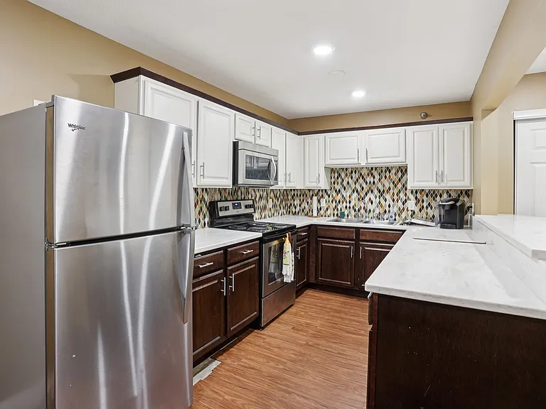 Vernon Oaks Apartments — Photo 47