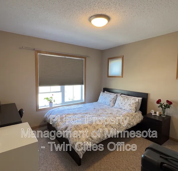 8051 Larch Ln N — Photo 11
