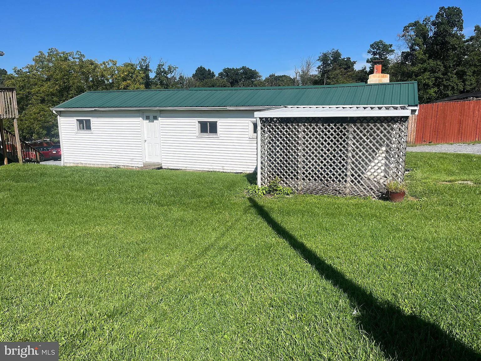 2 bed, 1.0 bath, 800 sqft, $1,200 — Photo 1