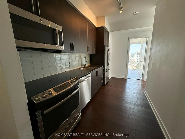 20 Bruyeres Mews #2105 — Photo 4