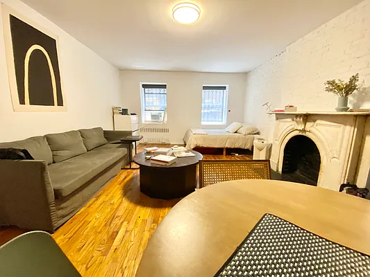 Rented by J PRESTON AND ASSOCIATES INC | media 7